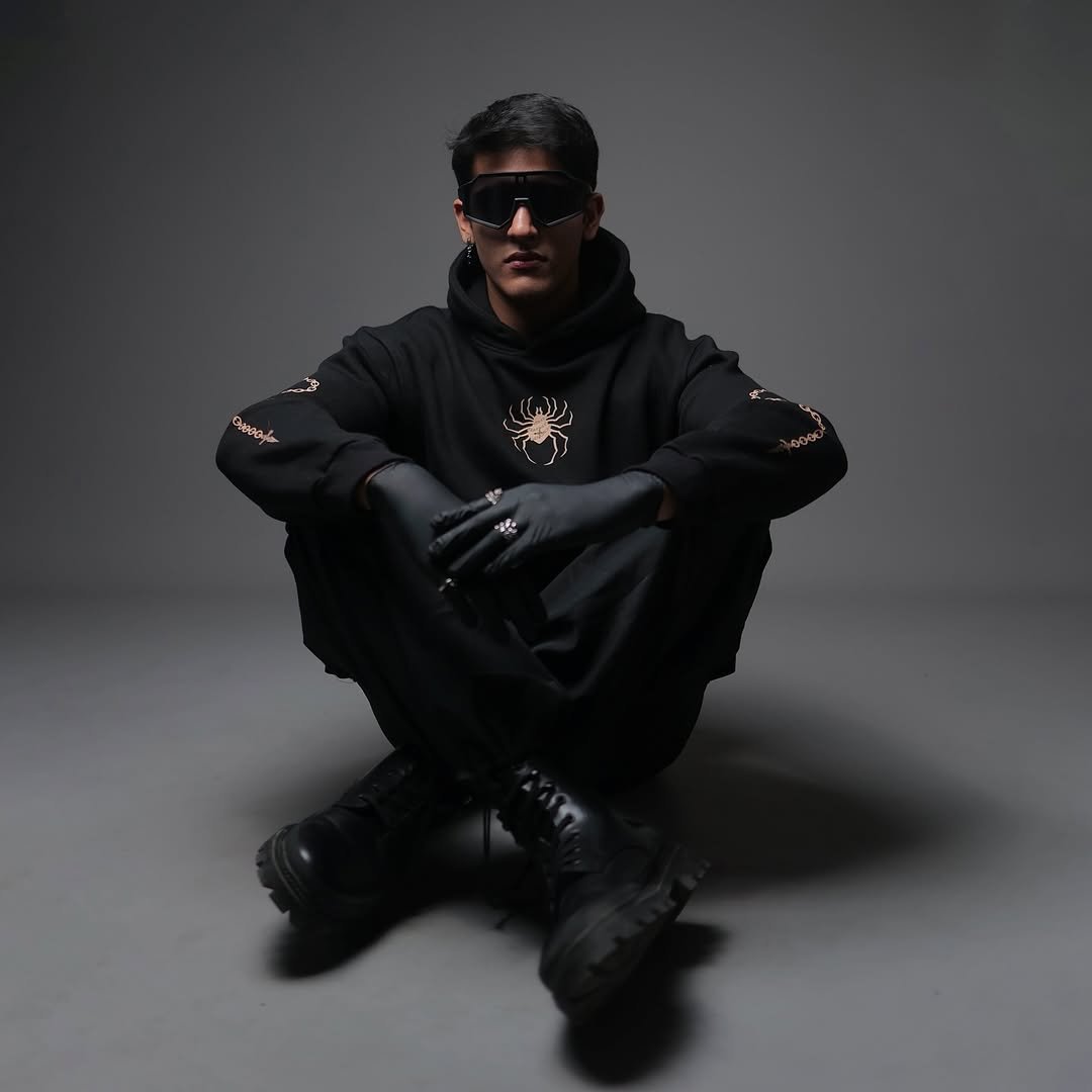 Chain of Judgement Hoodie, inspired by Kurapika from Hunter x Hunter🕷️Conqueror’s Vault is unlo